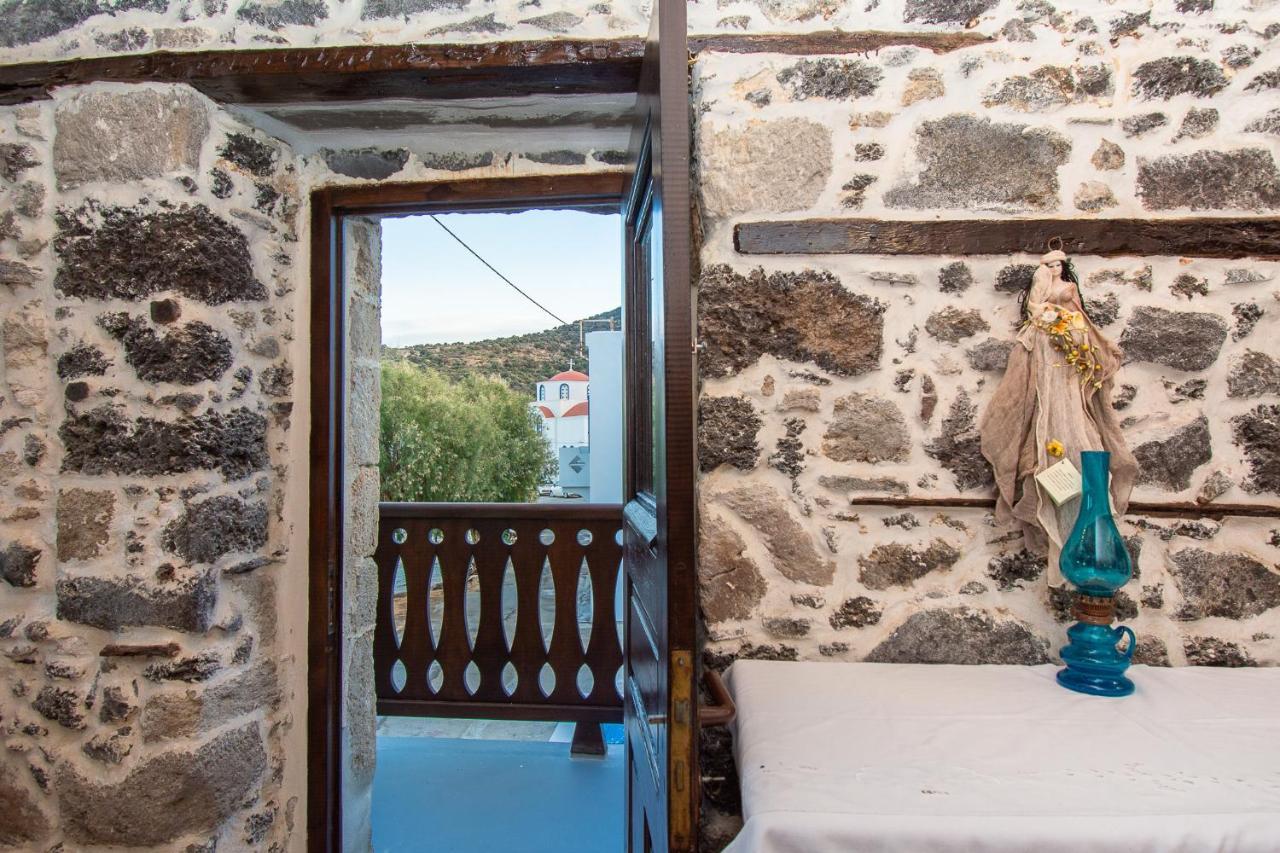 Ferienwohnung Plousiadi΄S Stone House Skála Exterior foto