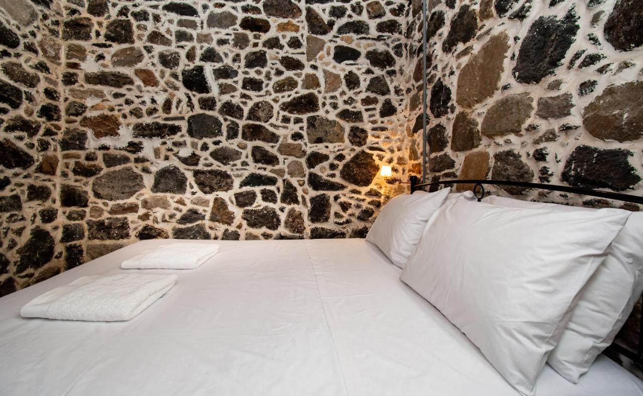 Ferienwohnung Plousiadi΄S Stone House Skála Exterior foto